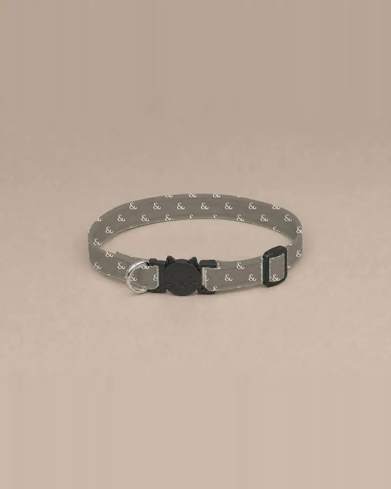 Cat collar, bone on taupe